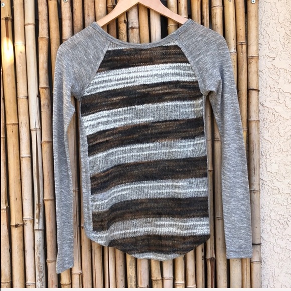 MISS ME Girl Graphic Print Gray Knit Top Sm - Picture 6 of 8